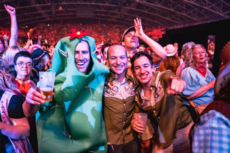 Foto's Het Schlagerfestival de Wild Wild West-editie