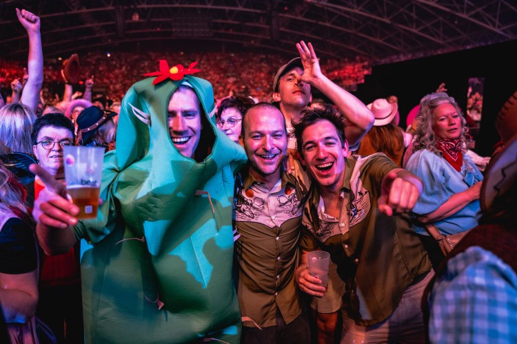 Foto's Het Schlagerfestival de Wild Wild West-editie