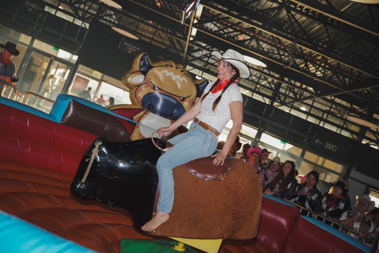 Foto's Het Schlagerfestival de Wild Wild West-editie